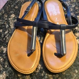 Italian Shoemakers sz 6 sandals  Navy, silver